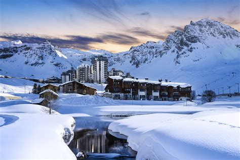 Tignes is a famous resort in french alps linked to val d'isere. This is Why Intermediate Skiers are Heading to Tignes
