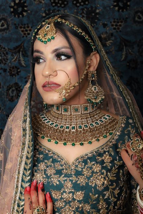 Copy The Big Fat Indian Wedding Meets Modern Chic A Stylists Take Timeless Indian Jewelry
