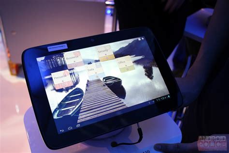 Intel Unveils Tizen Tablets At Ces News