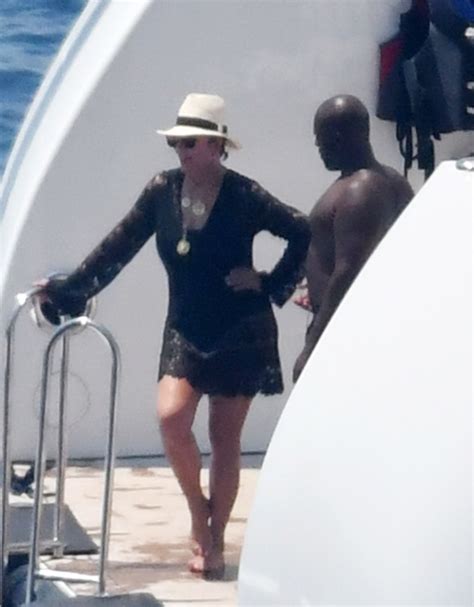 Collection Of Sexy Kris Jenner Pictures From A Yacht 46 Photos The