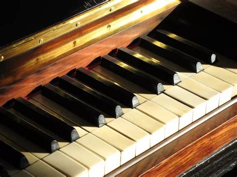 How To Whiten Ivory Piano Keys Pianos Hub