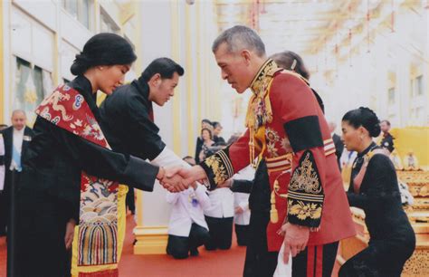 ข่าวบันเทิง ดูหนัง หนังใหม่ ดารา ข่าวสดบันเทิง ละคร ดาราฮอลลีวู้ด เพลง ข่าวดารา ข่าวบันเทิงวันนี้ บันเทิง ข่าว - ร.10 พระราชทานภาพ งานออกพระเมรุมาศ-ถวายพระเพลิงพระบรมศพ