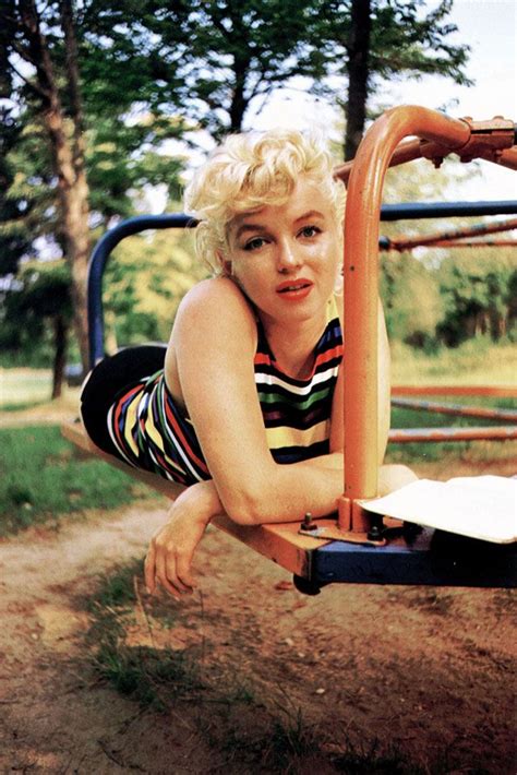 Vintageeveryday Marilyn Monroe Reads Joyces Ulysses At The
