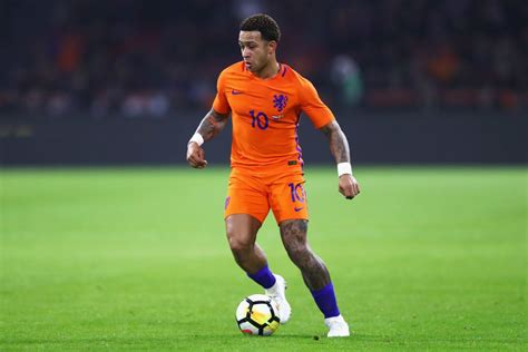 In the game fifa 21 his overall rating is 84. Memphis Depay Biography: Age, Height, Career, Achievements ...