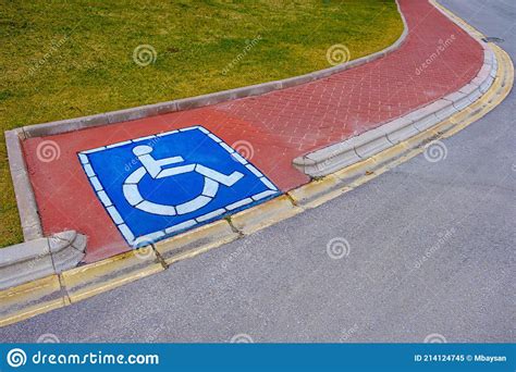 Wheelchair Way Entarence At Sidewalk Stock Image Image Of Lines