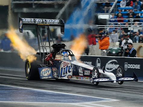 Nhra Top Fuel Dragster Accelerates From 0 To 100 Mph In Less Than 8