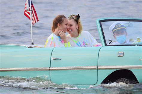Upbeat News Jojo Siwa Celebrates Five Month Anniversary With Girlfriend During Pride Month