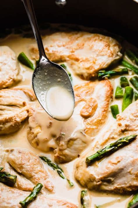 This easy pasta dish is full of savory flavors and a delicious, creamy, white wine sauce that's ready in under 30 minutes! Quick and Easy Chicken Breasts with Creamy White Wine ...