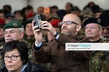 Peter Tauber beim Besuchertag der Bundeswehr | IMAGO
