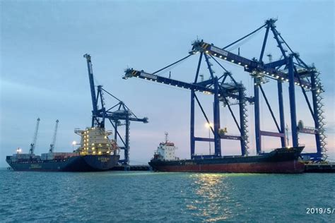 Foto Profil Pelabuhan Kuala Tanjung Penguat Konektivitas Dan Logistik Nasional