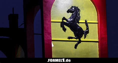 Überall waren die neuen, moderneren logos der formel 1 zu sehen. Welche Bedeutung haben eigentlich die Logos der Formel-1 ...