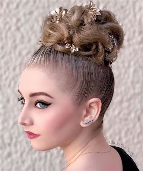It's cutting or trimming hair to shape the natural curls into the roundest form possible. Updo hairstyles 2020 - 2021 - Hair Colors