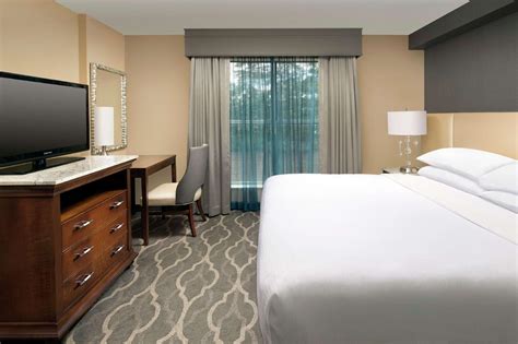 Embassy Suites By Hilton Atlanta Airport Hotel Atlanta Ga Deals