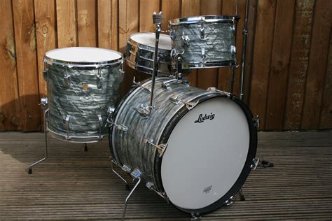 Ludwig Downbeat 1966 Original Sky Blue Diamond Pearl Drum For Sale