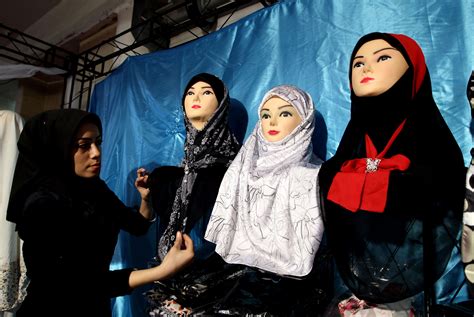 Struggle Over What To Wear In Iran The Washington Post