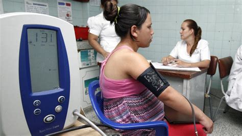 more than 3 100 pregnant colombian women have zika health news al jazeera