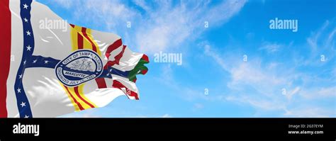 Bandera De Tampa Florida Con El Fondo Nublado Del Cielo Al Atardecer