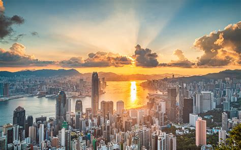 A Spectacular Sunrise At Victoria Peak Hong Kong Wt Journal