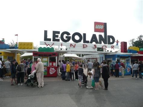 Legoland Windsor Reviews Rides And Guide