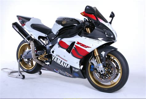 Limited time offers · get prices & inventory 2001 Yamaha YZF-R7: pics, specs and information ...