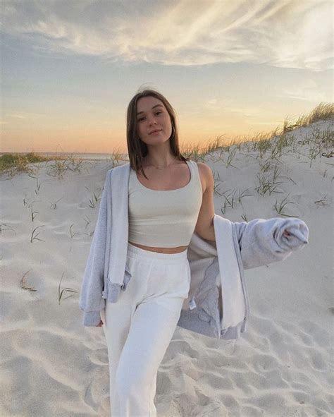 Maggie Macdonald Instagram May Lazy Outfits Cute Comfy