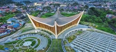 Masjid Raya Sumatera Barat Dengan Berbagai Keunikannya