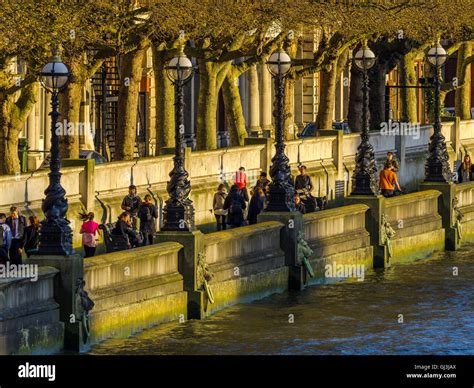 The Queens Walk London England Stock Photo Alamy