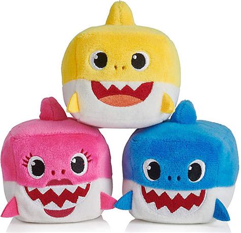 Pinkfong Baby Shark Baby Mommy Daddy Sharks Set Of 3 Plush Cube With