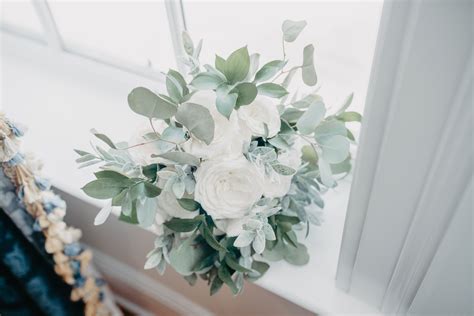 Luscious soft pastel hues for an unmistakable feeling of romance! Wholesale wedding flowers from Costco in 2020 | Costco ...