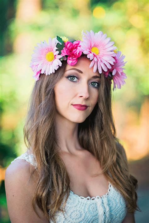 Nothing Says Summer Like A Diy Flower Crown Pattymac Makes Diy Flower Crown Diy Flowers