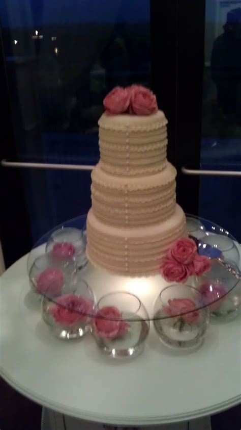 Pretty Cake Cake And Cupcake Stand Diy Cake Stand Wedding Cake Stands