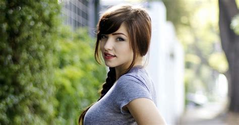 Beautiful girls photos and wallpaper. 60+ Cute and Beautiful Girls Wallpapers (HD Widescreen ...