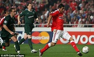 Everton may move for cut-price £20m-rated Benfica striker Oscar Cardozo ...