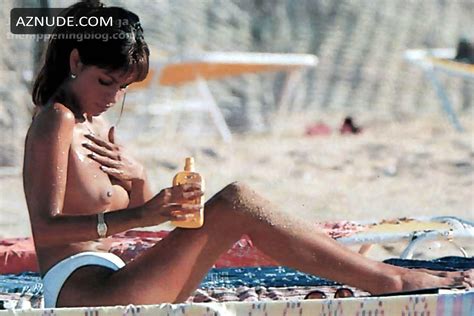 Jacqueline De La Vega Enjoys A Day Topless On The Beach In Mexico Aznude