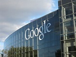 Google campus, un dragón hecho de paneles solares