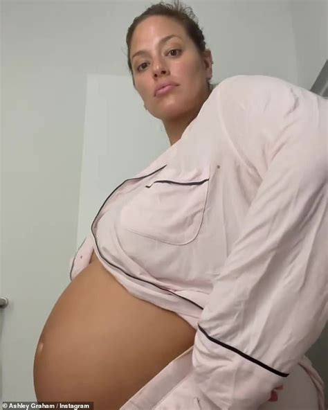 Ashley Graham Posts A Video Of Her Bare Naked Baby Bump In A New Video