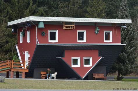 In nordhessen, am schönen edersee, welcher für sich schon unglaublich viele tolle ausflugsmöglichkeiten bietet, steht ein haus so richtig kopf. Galerie - Das Tolle Haus Am Edersee
