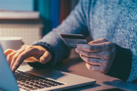 After bankruptcy discharged credit cards that don't require a security deposit are a lot harder for people with bad credit to get than secured cards. Dealing With Credit Cards Just Before Filing Bankruptcy - Morrison Law Group