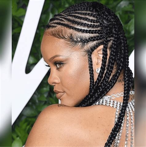 360 Degrees Worth Close Up Shots Of The Braids Rihanna Rocked To The