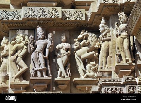 Khajuraho Wall Sculptures Hi Res Stock Photography And Images Alamy