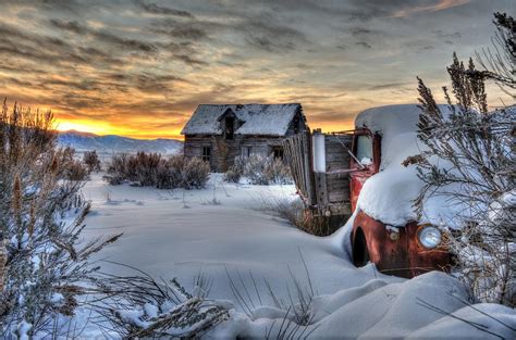 Winter Sunrise On The Old Frozen Farm Photograph By Michael Morse
