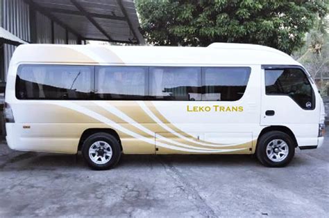 Gambar tentang Sewa mobil ELF Long Murah di Bali 2021 Sewa Mobil Murah Bali