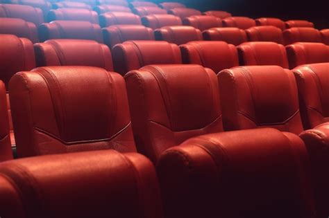Teatro Vacío Auditorio O Cine Con Asientos Rojos Foto Premium