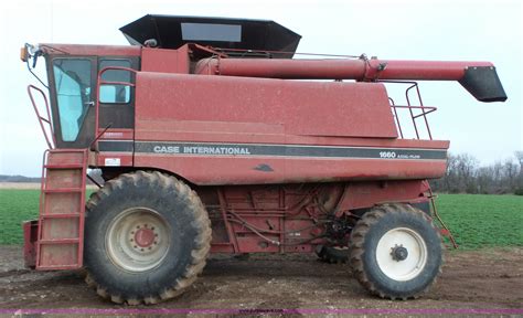 1992 Case Ih 1660 Rwa Combine In Humboldt Ks Item L6272 Sold