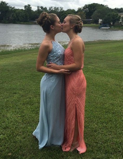 Pin By Sara Arizmendi On Pride Cute Lesbian Couples Lesbians Kissing Prom Couples