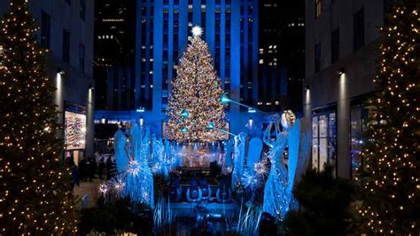 Rockefeller Center Christmas Tree Turns On With Virus