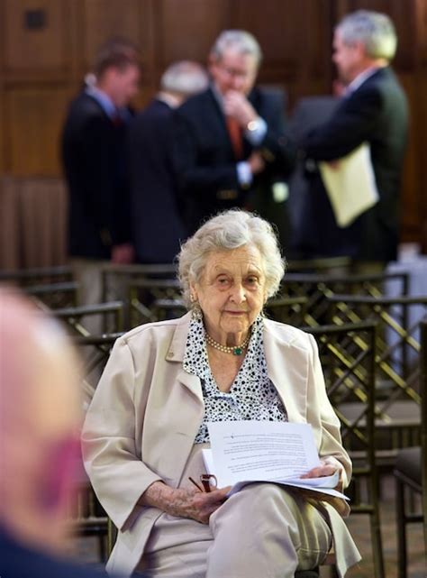 Elizabeth Mcintosh Spy Whose Lies Helped Win A War Dies At 100 The