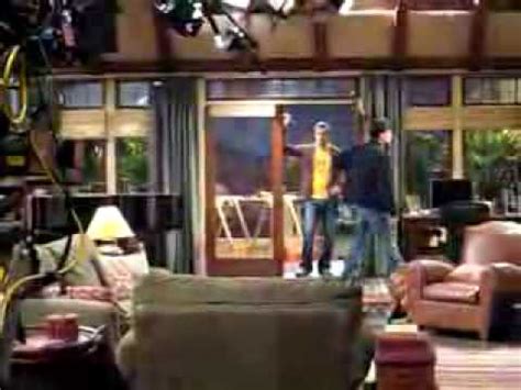 Viimeisimmät twiitit käyttäjältä charlie harper (@charlieharper). Enrique on Two and a Half Men - YouTube