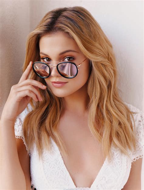 16 Of Olivia Holt S Summer Must Haves