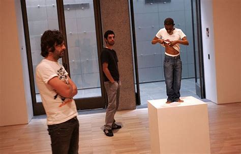 Mind Blowing Realistic Human Sculptures By Ron Mueck